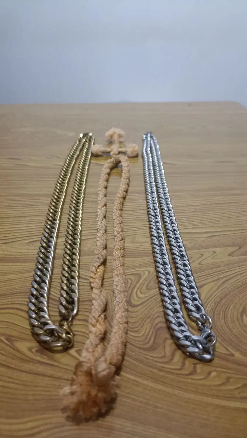 گردنبند|بدلیجات|دوگنبدان, |دیوار