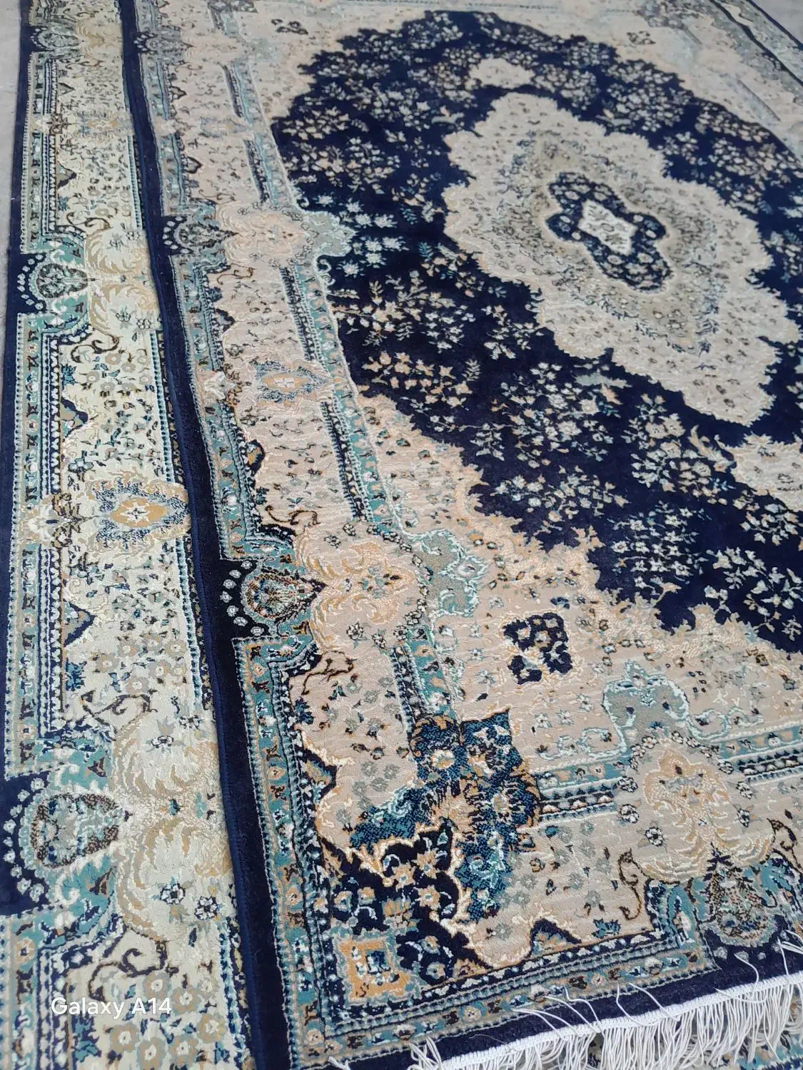 دوتخته .۶متری و۹متری.|فرش|شیراز, آبیاری|دیوار