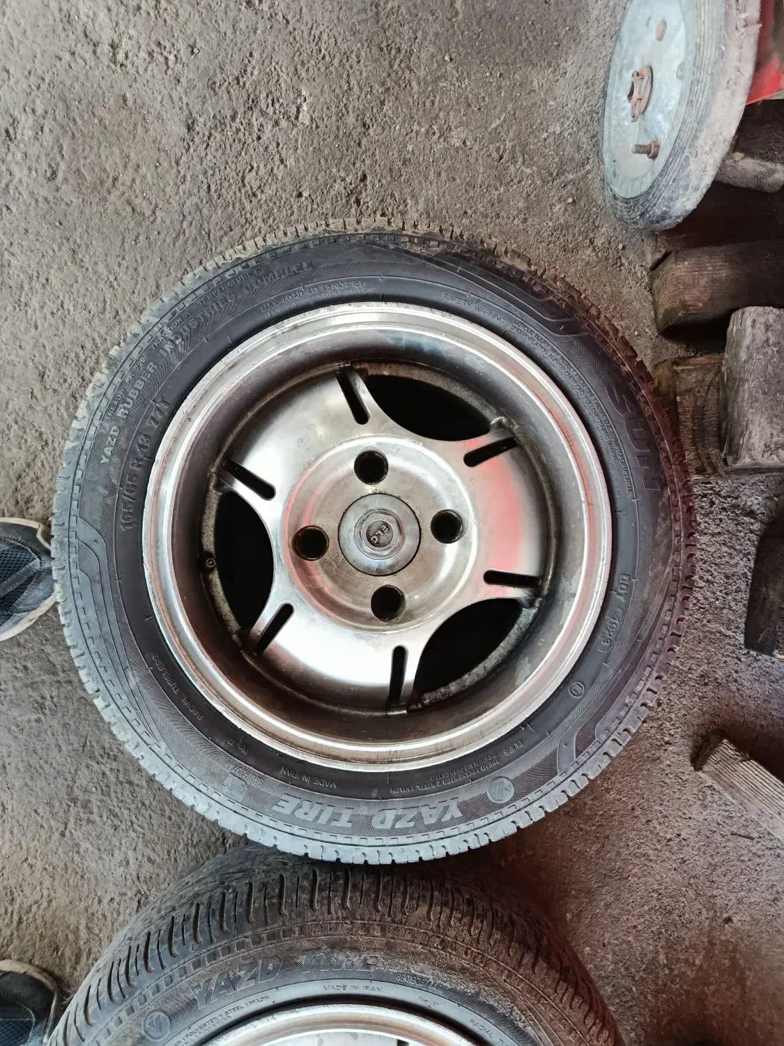 رینگ و لاستیک|قطعات یدکی و لوازم جانبی|رشت, حافظ آباد|دیوار