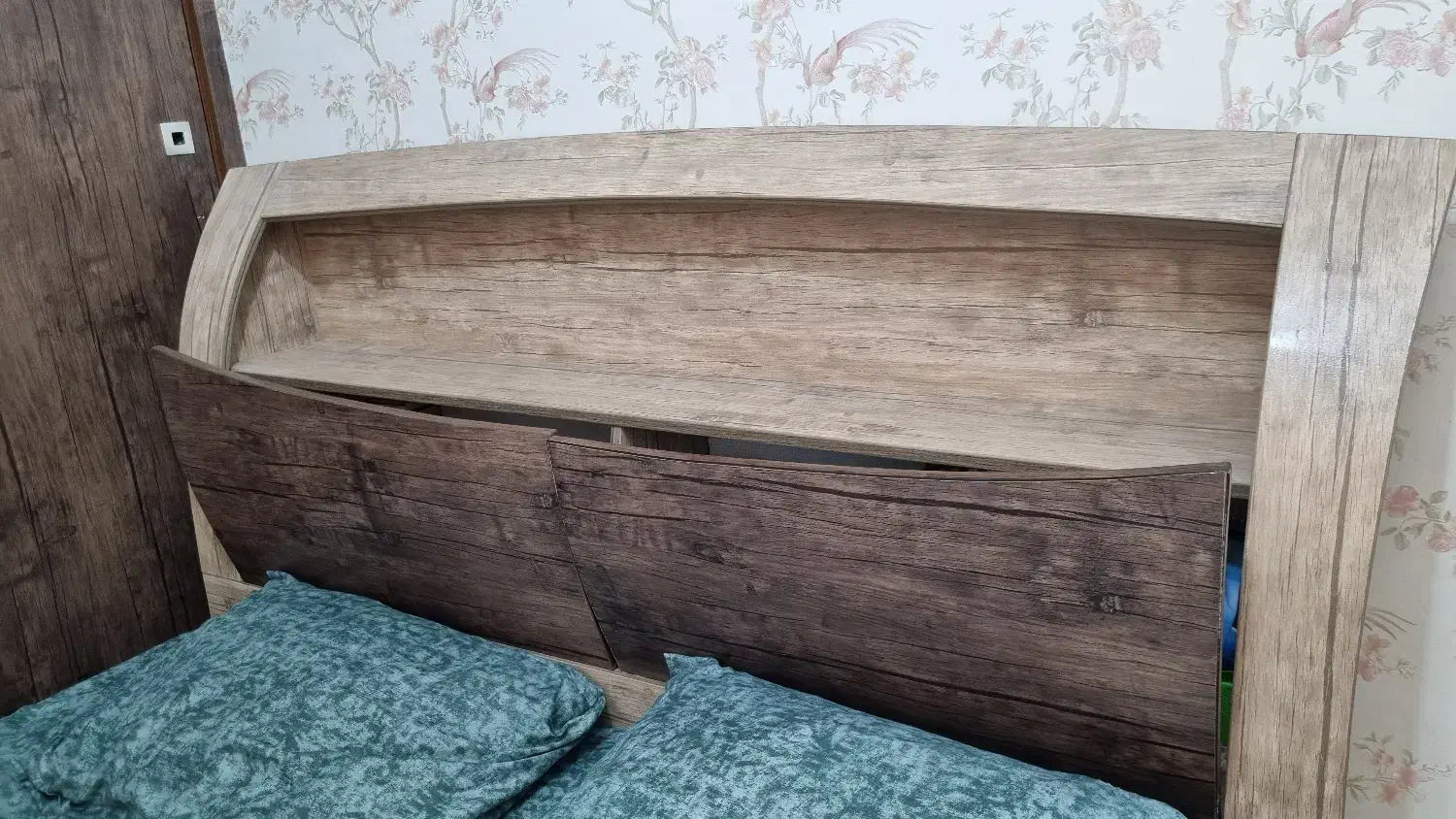 تخت دونفره و درایور و جای کفشی|تخت و سرویس خواب|رشت, معلم|دیوار