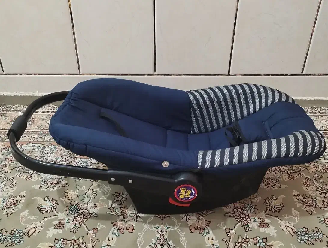 کریر نوزاد در حد نو (فروش فوری)|کالسکه و لوازم جانبی|آباده, |دیوار