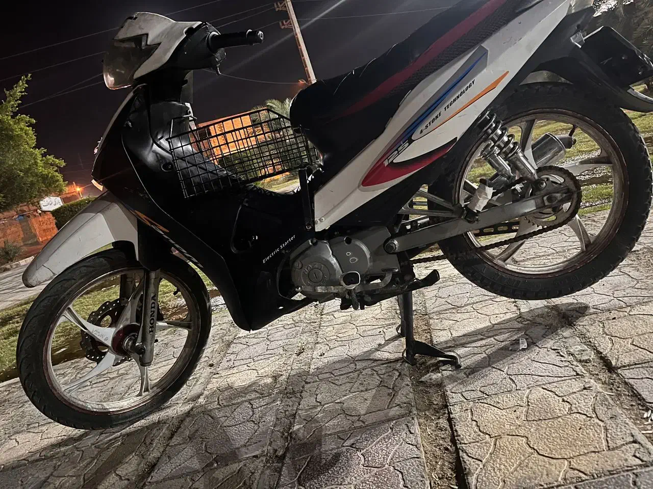 موتور لاکی ( ویو ) ژاپنی|موتورسیکلت|بندر ماهشهر, |دیوار