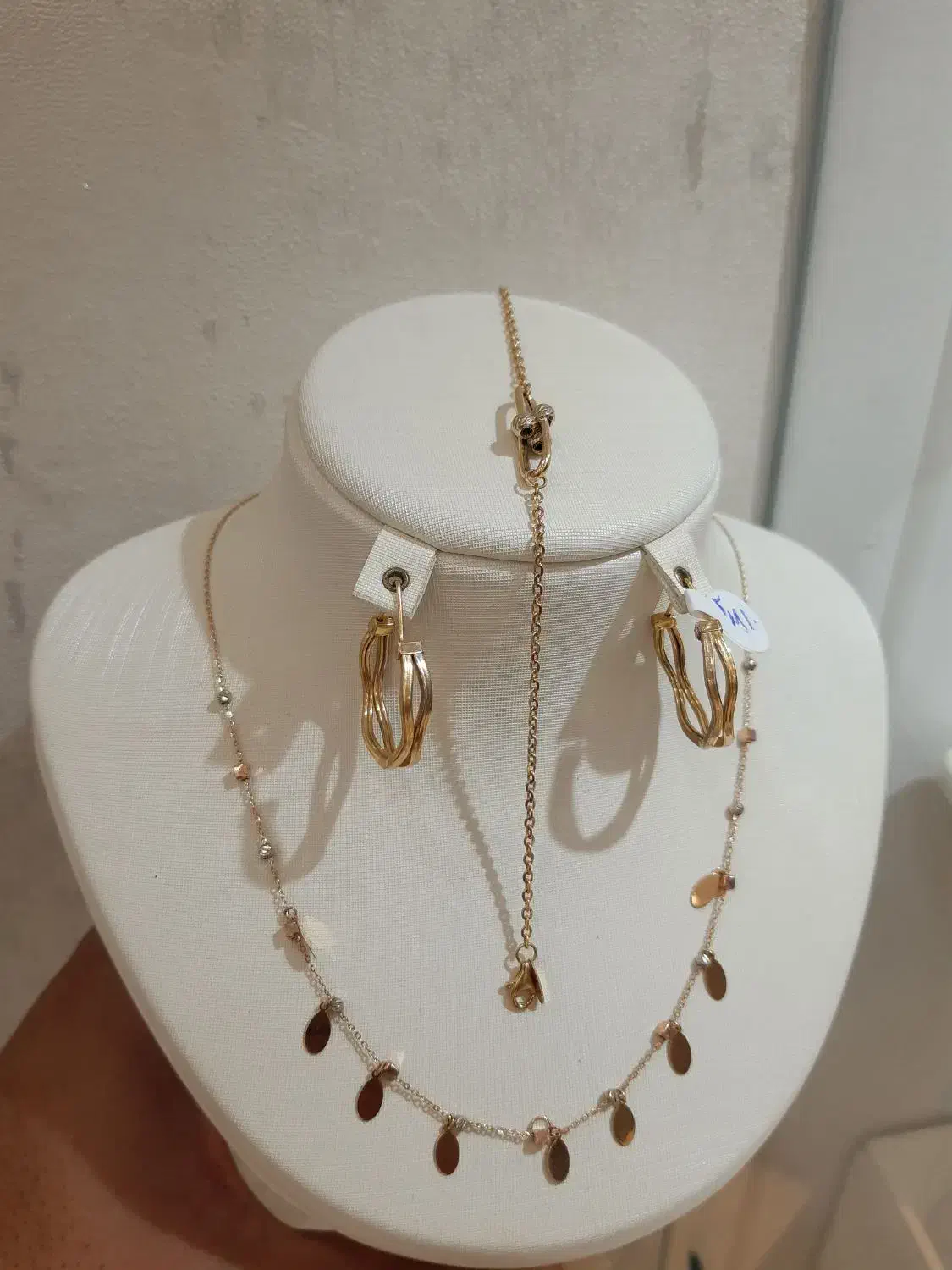 مقداری طلا نو بدون اجرت|جواهرات|مشهد, ده دی|دیوار