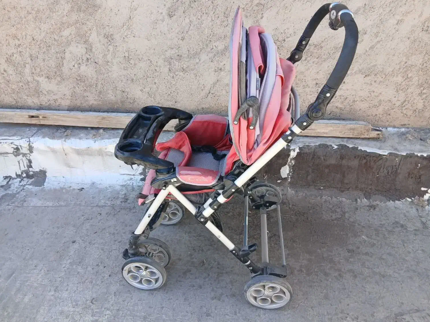 کالسکه کودک|کالسکه و لوازم جانبی|قم, باغ کرباسی|دیوار