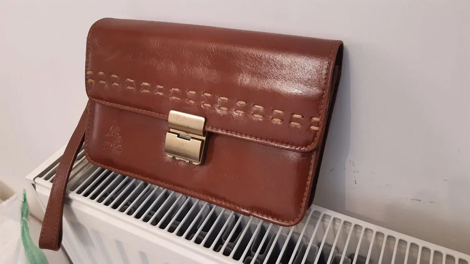 کیف دستی چرم پلو بهمراه یک کیف پول|کیف، کفش، کمربند|رشت, پیرکلاچای|دیوار