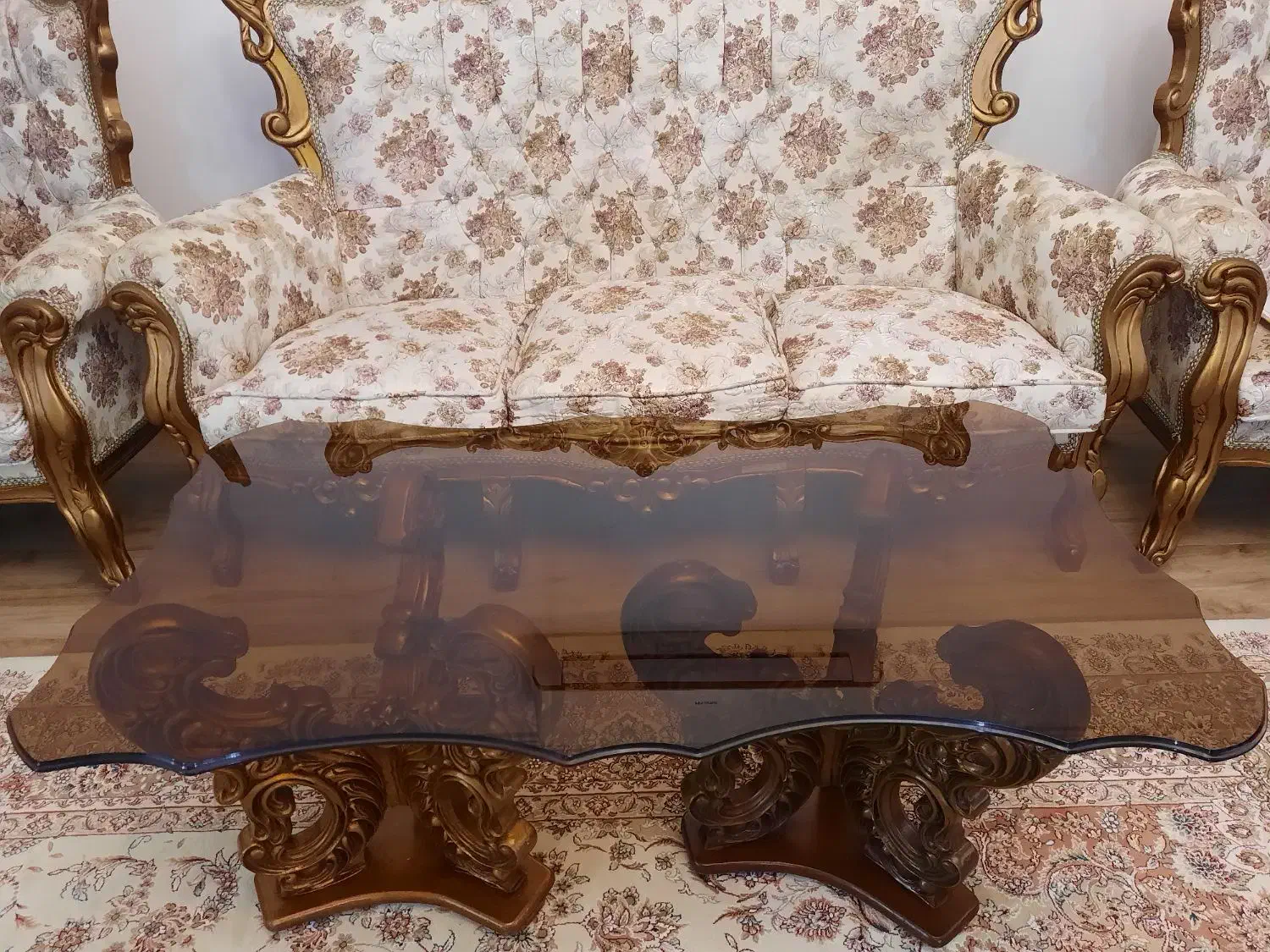 مبل استیل ۹ نفره به همراه میز عسلی|مبلمان خانگی و میز عسلی|رشت, باهنر|دیوار