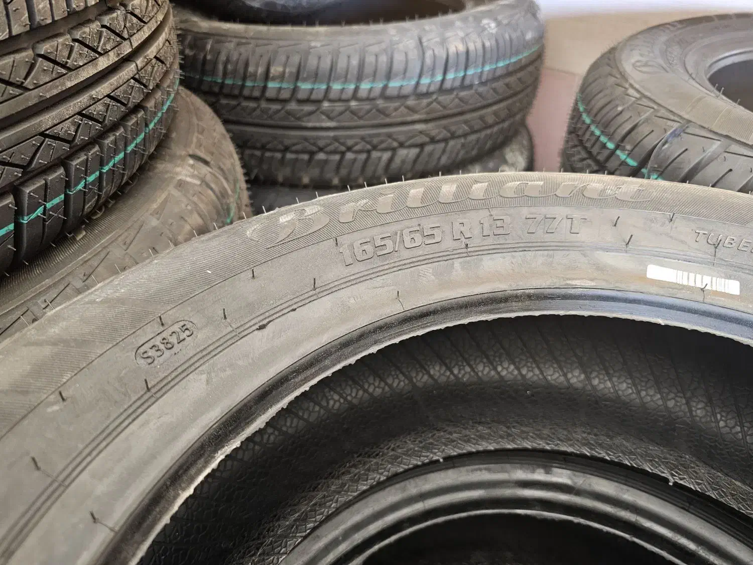 لاستیک ۱۶۵/۶۵/۱۳بارز تاریخ ۲۰۲۵ برای همکاران|قطعات یدکی و لوازم جانبی|اهواز, پردیس|دیوار