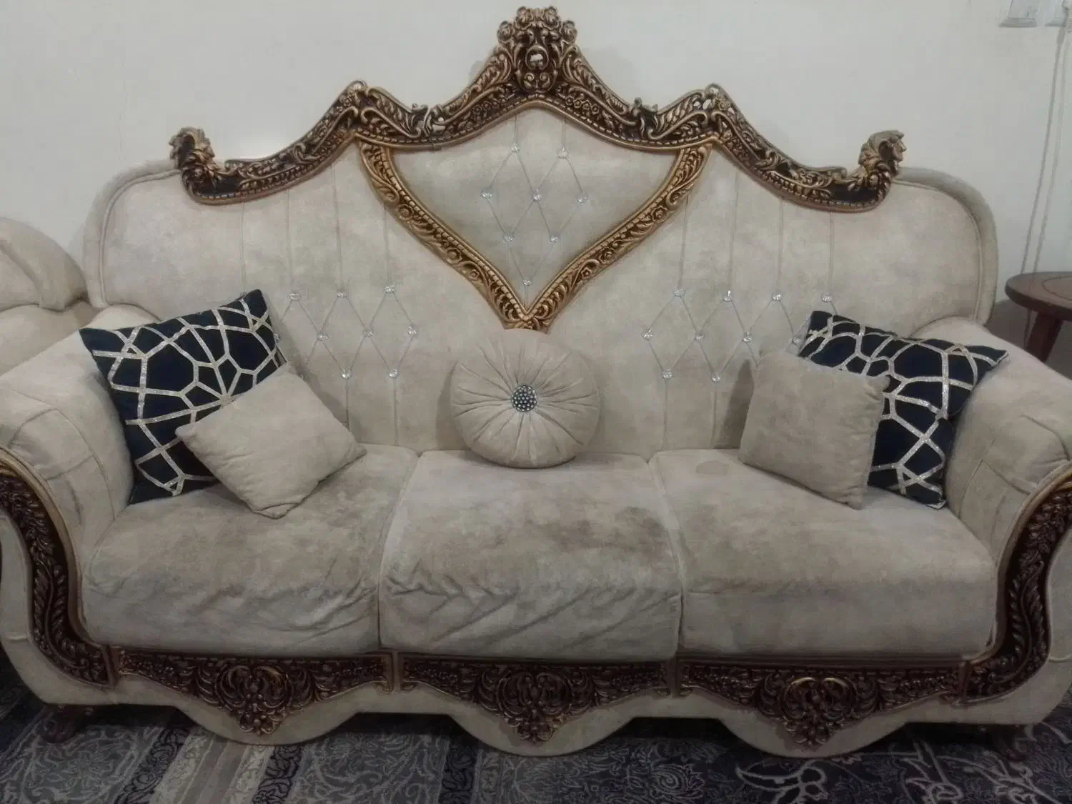 مبل راحتی|مبلمان خانگی و میز عسلی|نیشابور, کشتارگاه|دیوار