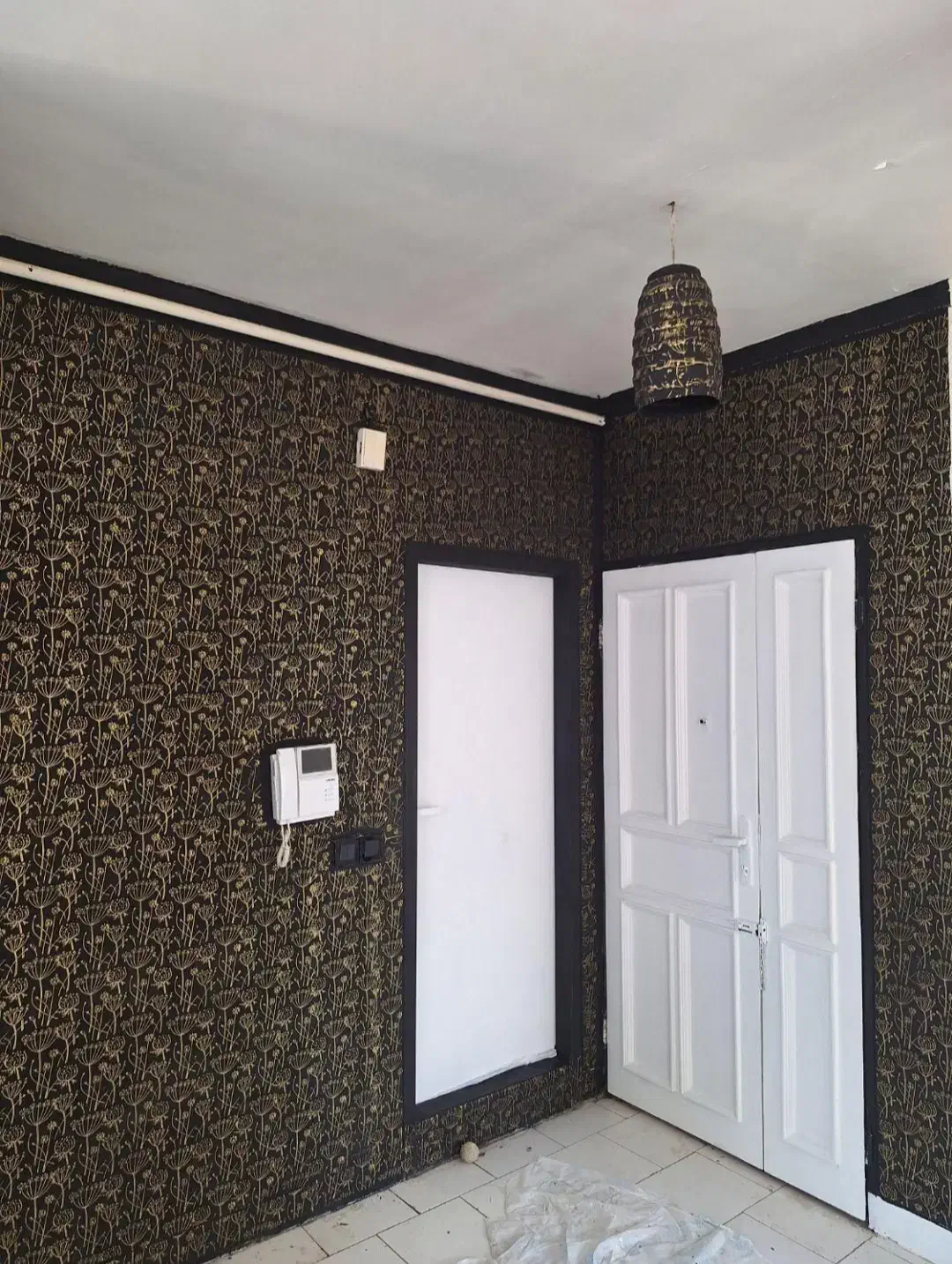 نقاش سبک کاغذ دیواری و رنگ ساده پلاستیک و اکلوریک|خدمات پیشه و مهارت|سیاهکل, |دیوار