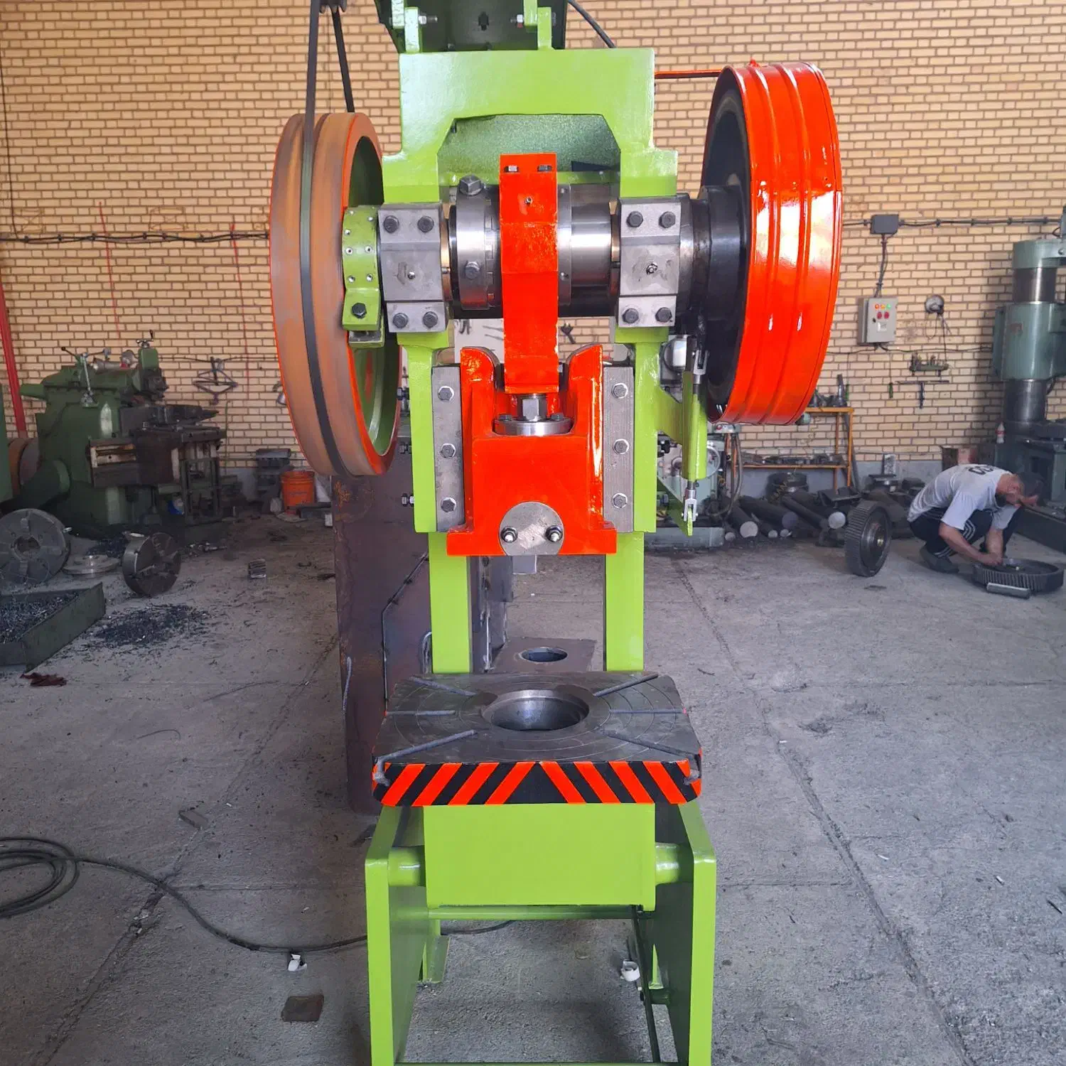 پرس ضربه ای ۳۵ تن و۵۰ تن و ۶۰ تن و ۸۰ تن|ماشین‌آلات صنعتی|تهران, خاوران|دیوار