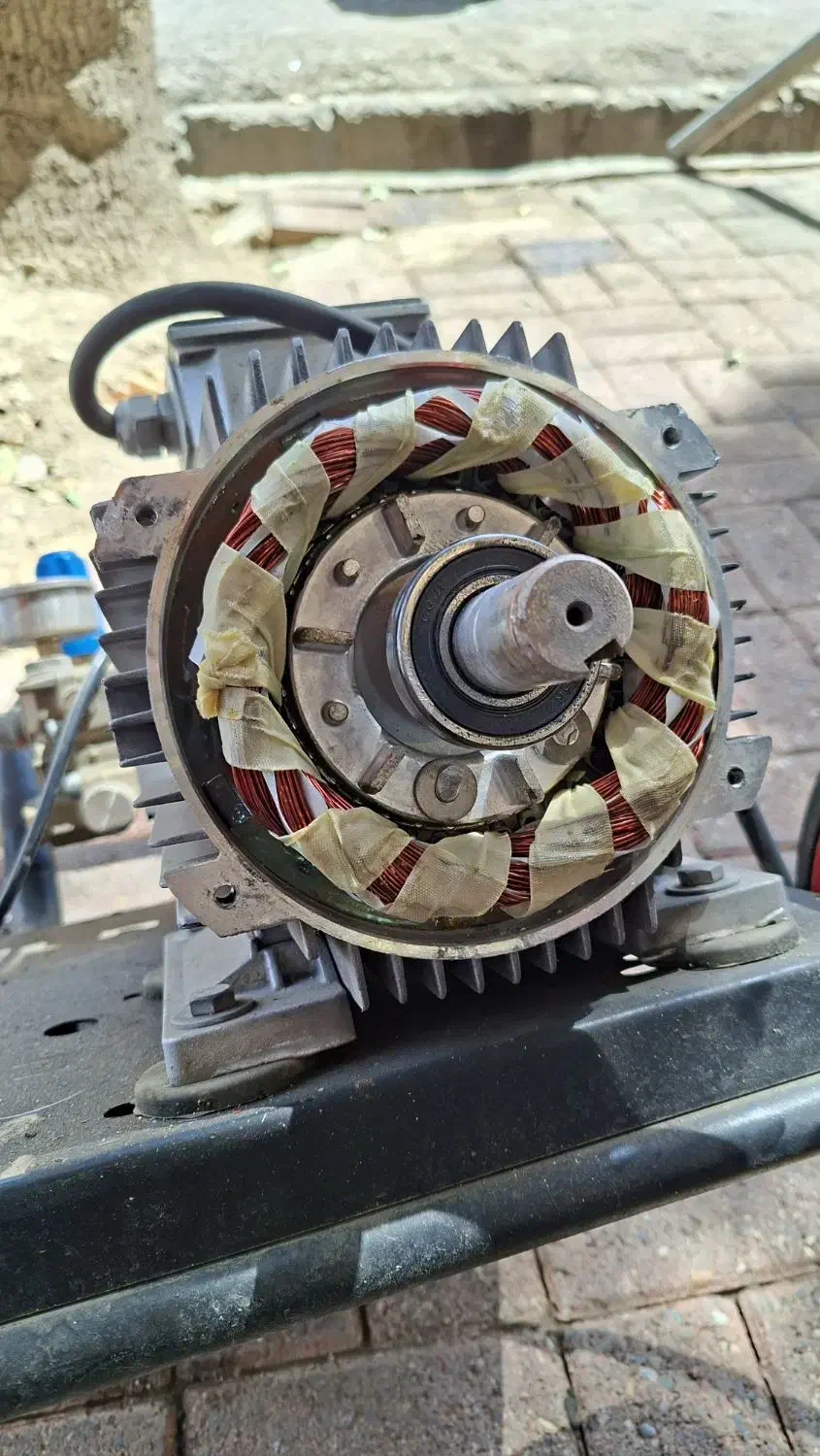 خدمات سیم پیچی 380V|خدمات پیشه و مهارت|بروجرد, |دیوار