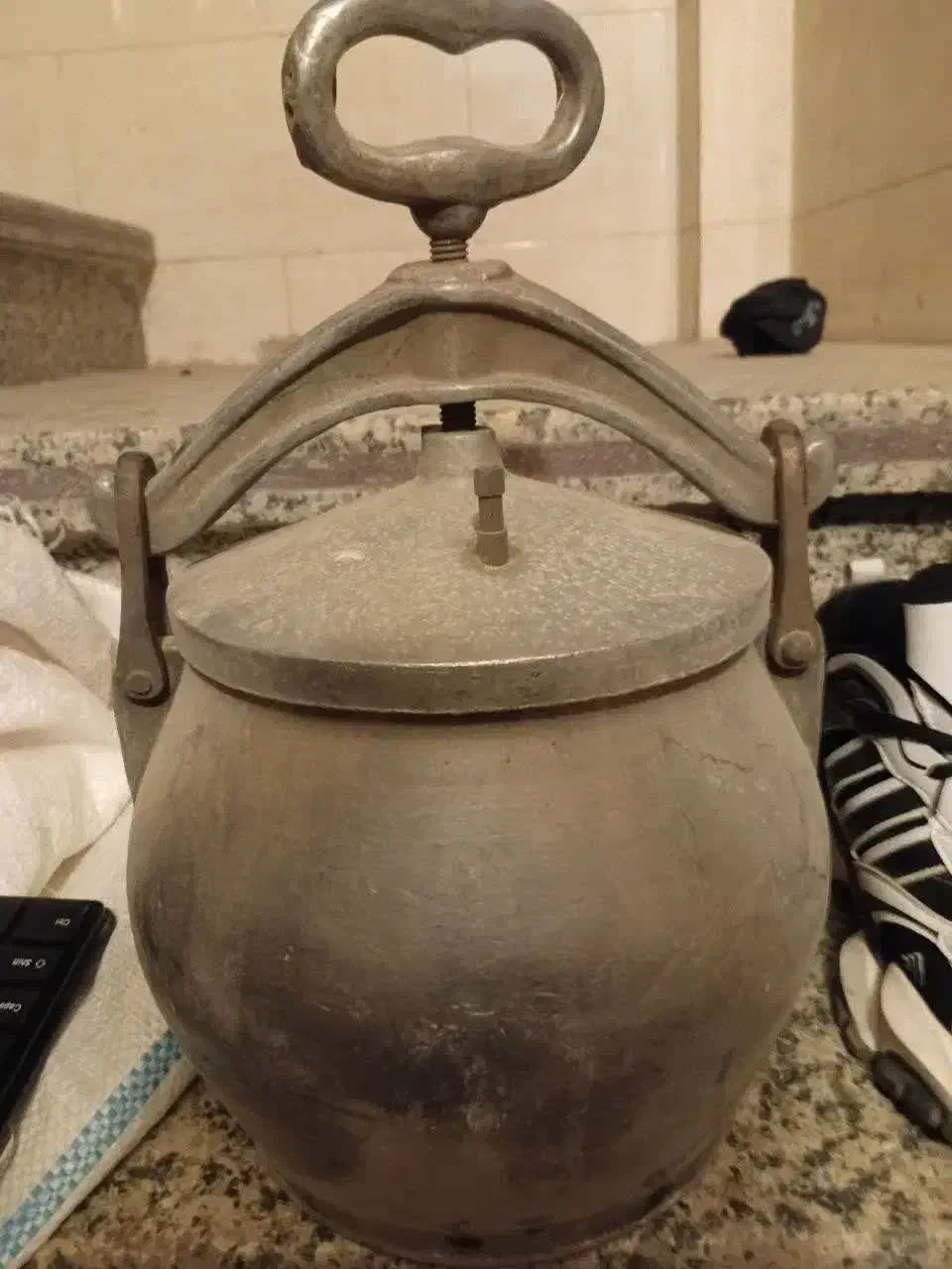 زودپز ۳لیتری قدیمی|ظروف پخت‌وپز|اصفهان, باتون|دیوار