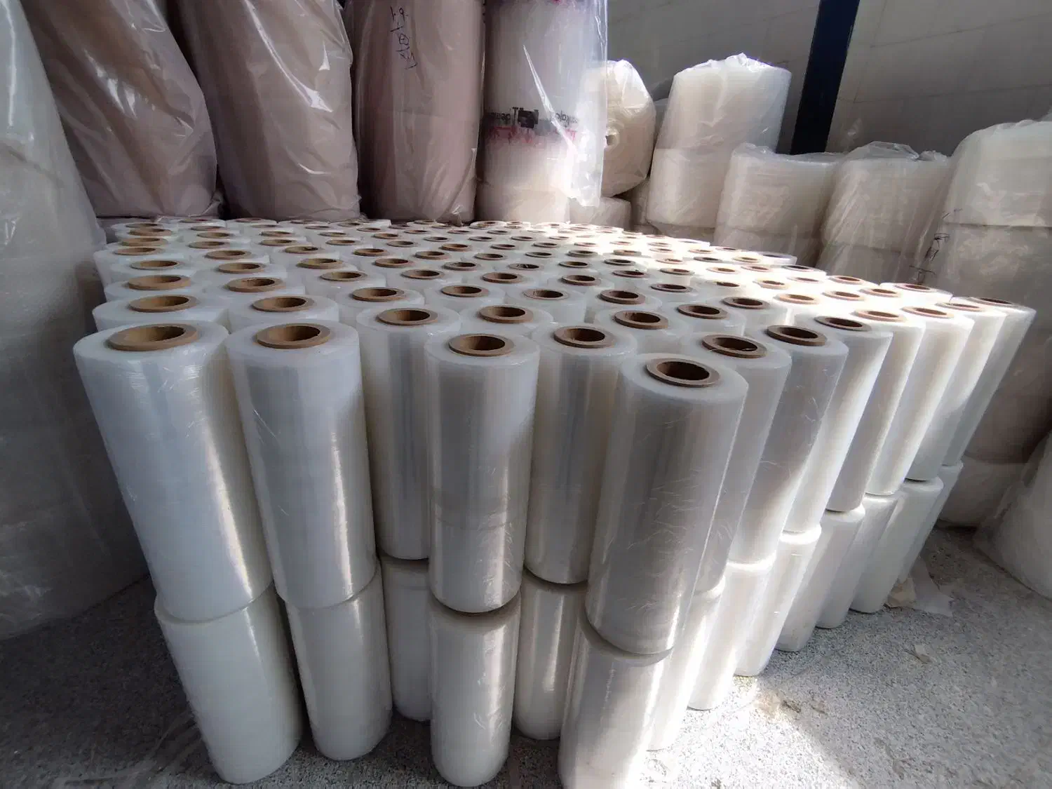 نایلون خیاری نایلون شیرینگ کیسه حبابدار نوار خطر|عمدهفروشی|رباطکریم, شهرک صنعتی دهحسن|دیوار