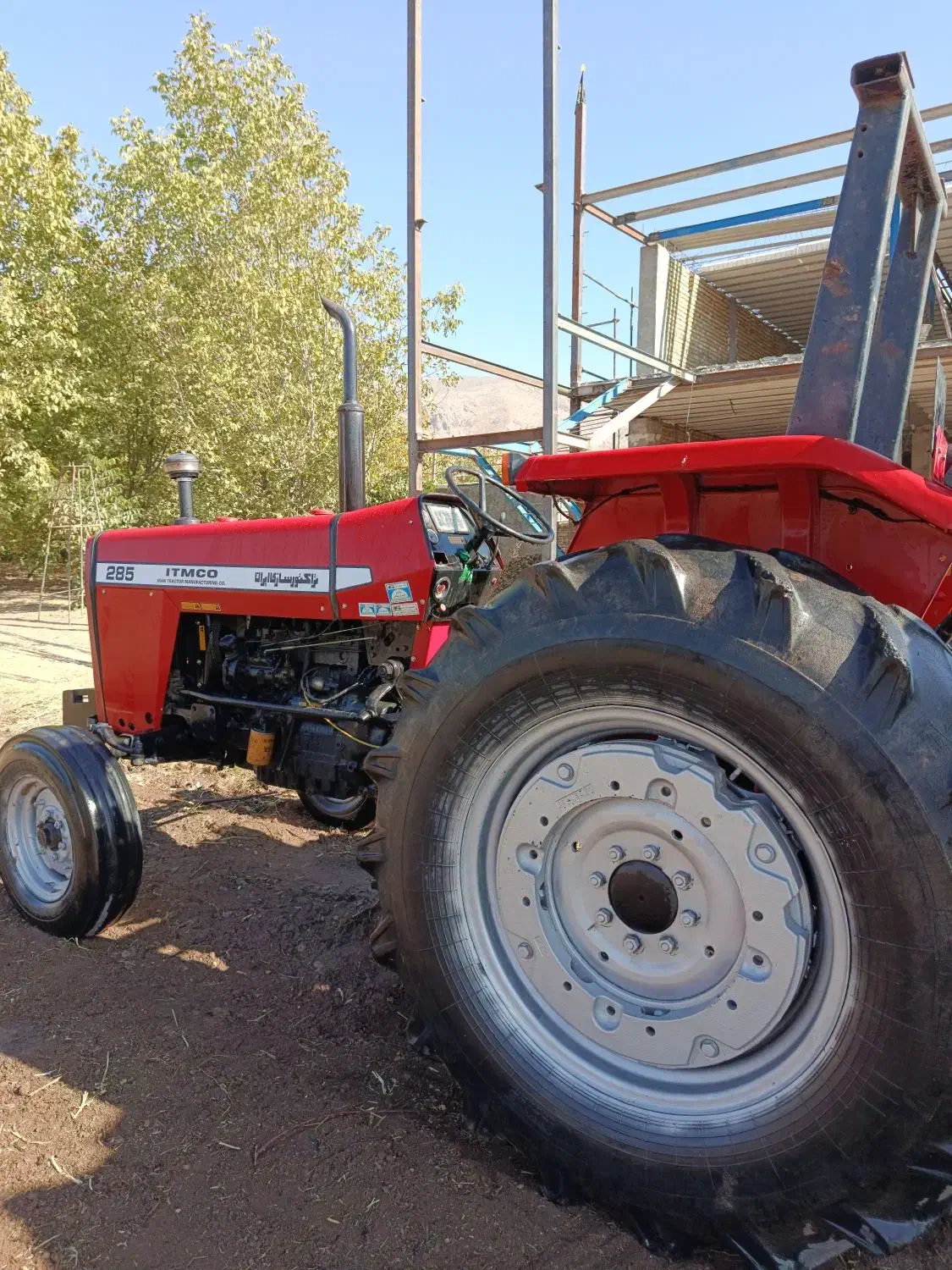 تراکتور ۲۸۵ بی نقص|خودرو سنگین|فیروزآباد (لرستان), |دیوار