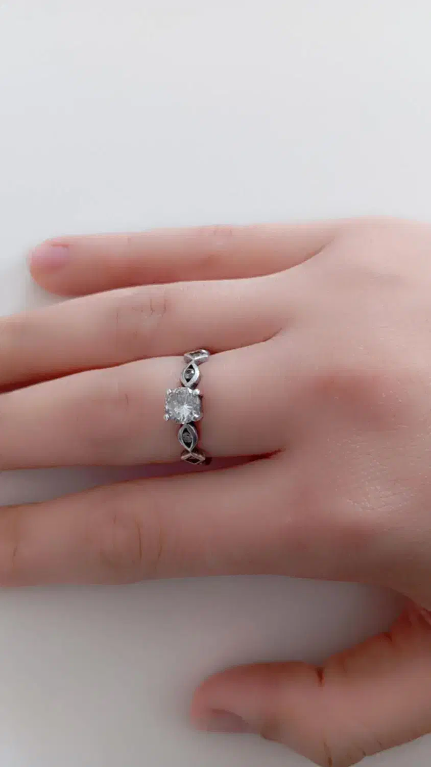 انگشتر نقره زنانه عیار ۹۲۵|جواهرات|قم, دروازه کاشان|دیوار