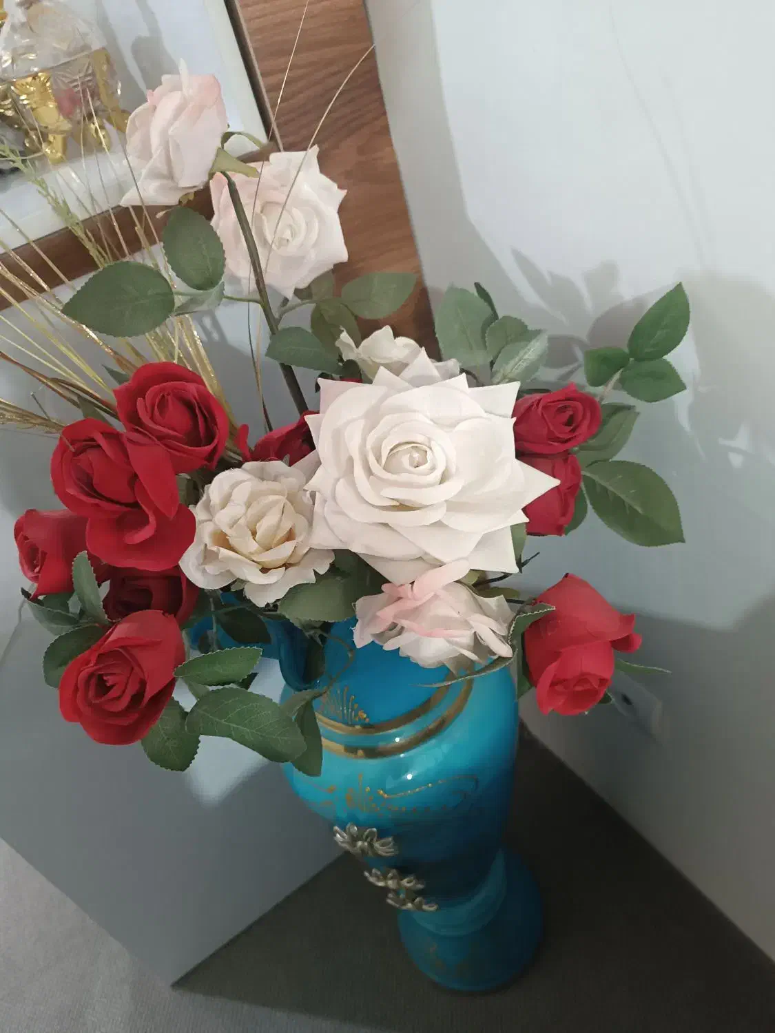 گل های  زیباوارزان همراه گلدان رایگان|گل مصنوعی|خرمدره, |دیوار