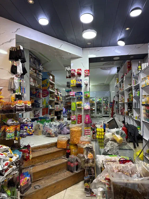 مغازه بر دانش ۱۰۰ متری|اجارهٔ مغازه و غرفه|صدرا-فارس, فاز ۱|دیوار