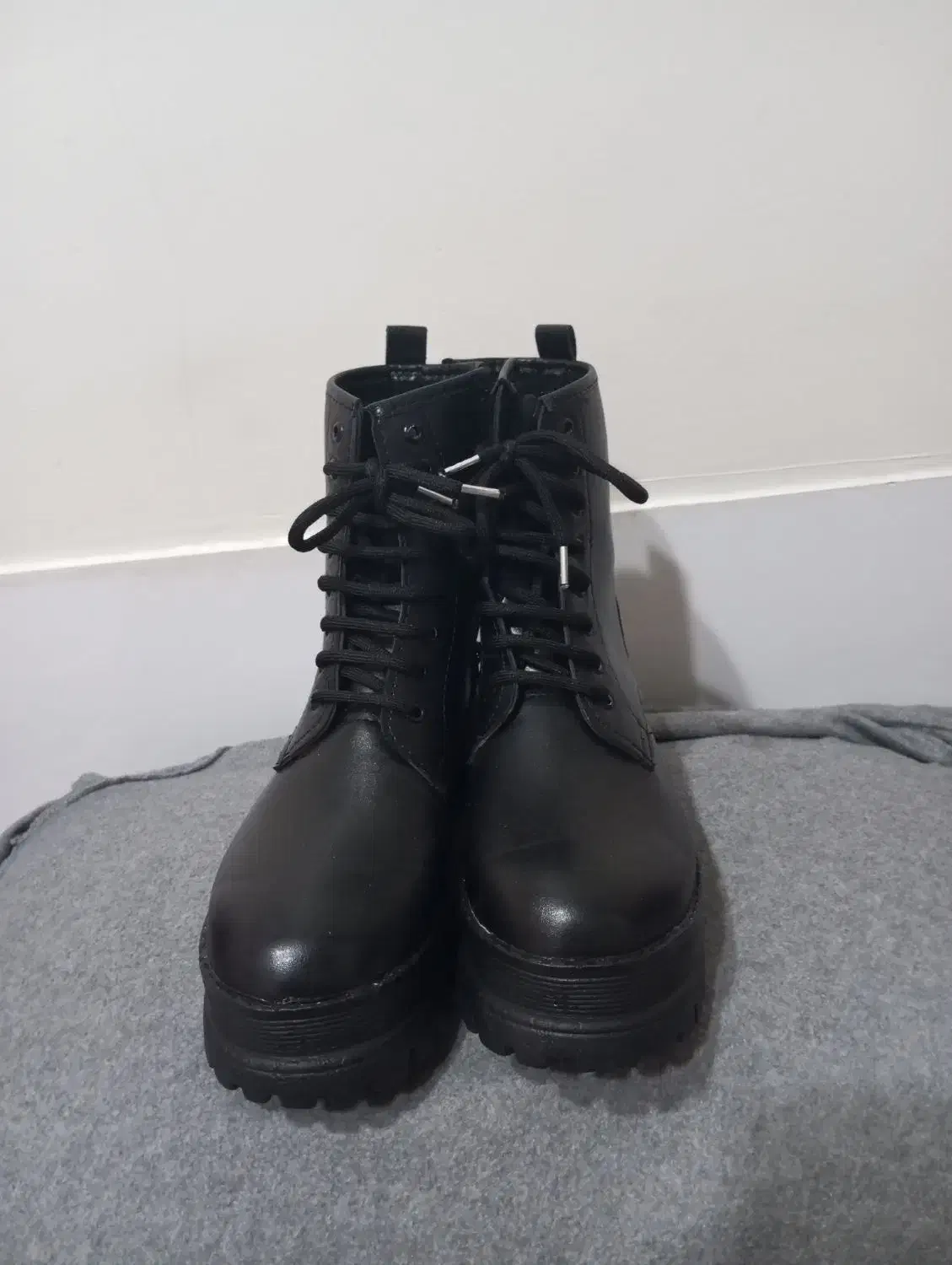 نیم بوت|کیف، کفش، کمربند|مشهد, کوشش|دیوار