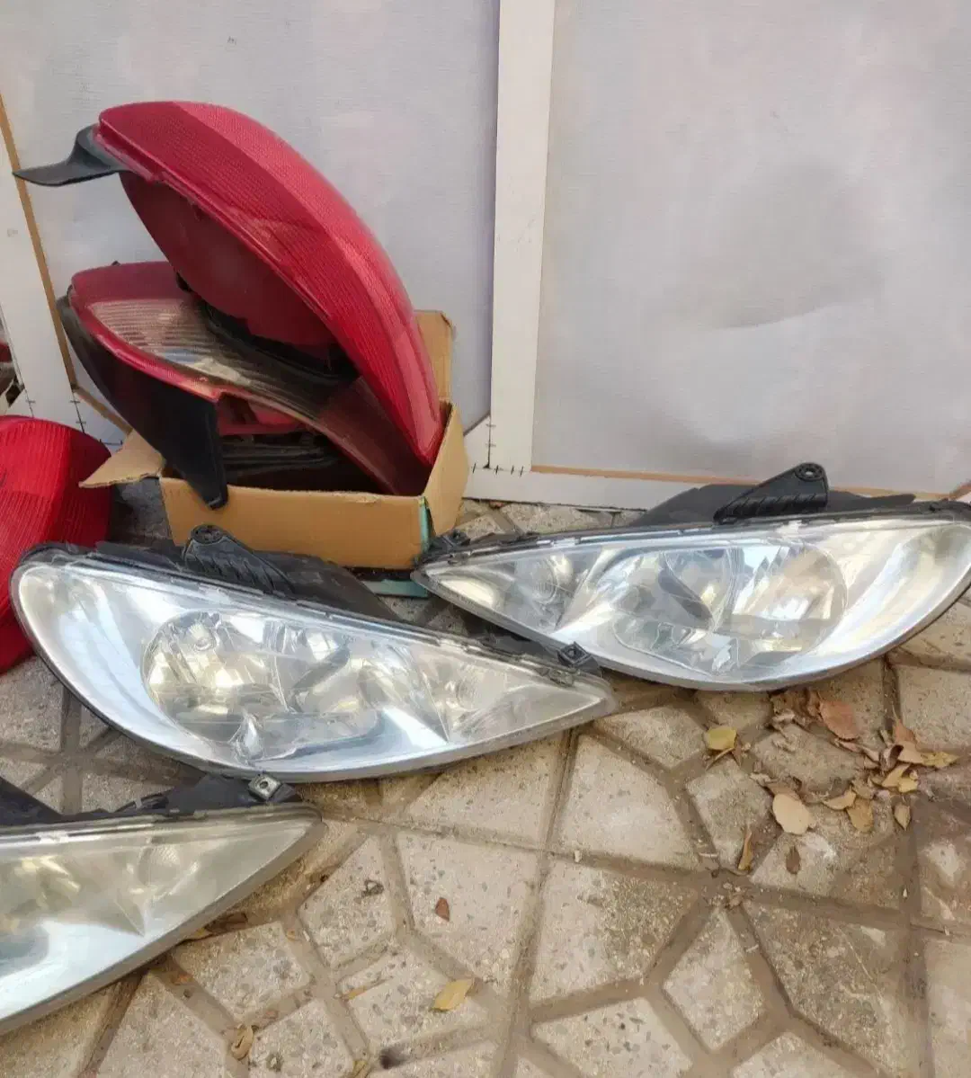 چراغ جلو،عقب،قالپاق206،قفل وزنجیرموتور،چادر آریزو۵|قطعات یدکی و لوازم جانبی|محمدیه-قزوین, |دیوار