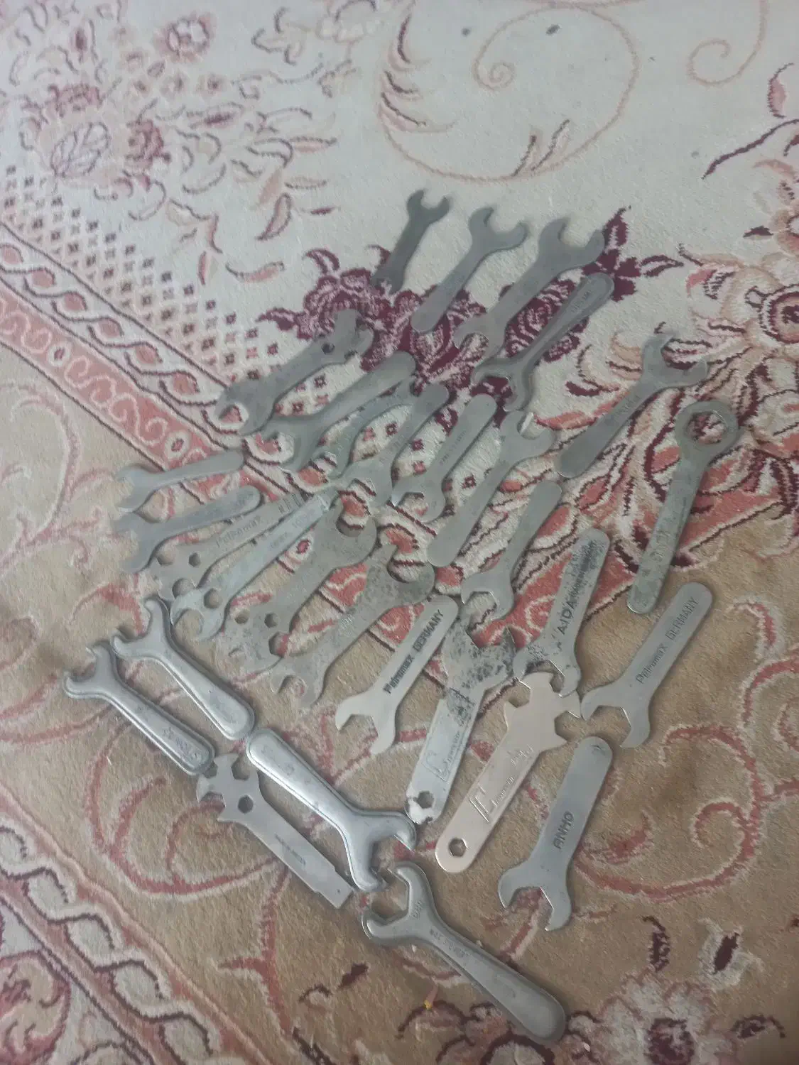 ۳۰ عدد اچار چراغ قدیمی پریموس|کلکسیون و سرگرمی|تهران, فلسطین (میدان انقلاب)|دیوار