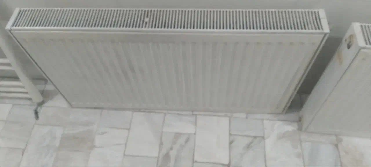 رادیاتور سالم دوعددیک متری معاوضه با خراب|آبگرمکن، پکیج، شوفاژ|قم, ولیعصر|دیوار