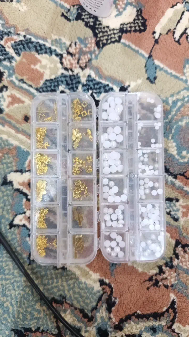 وسایل کاشت ناخن|آرایشگاه و سالن‌های زیبایی|میانه, |دیوار