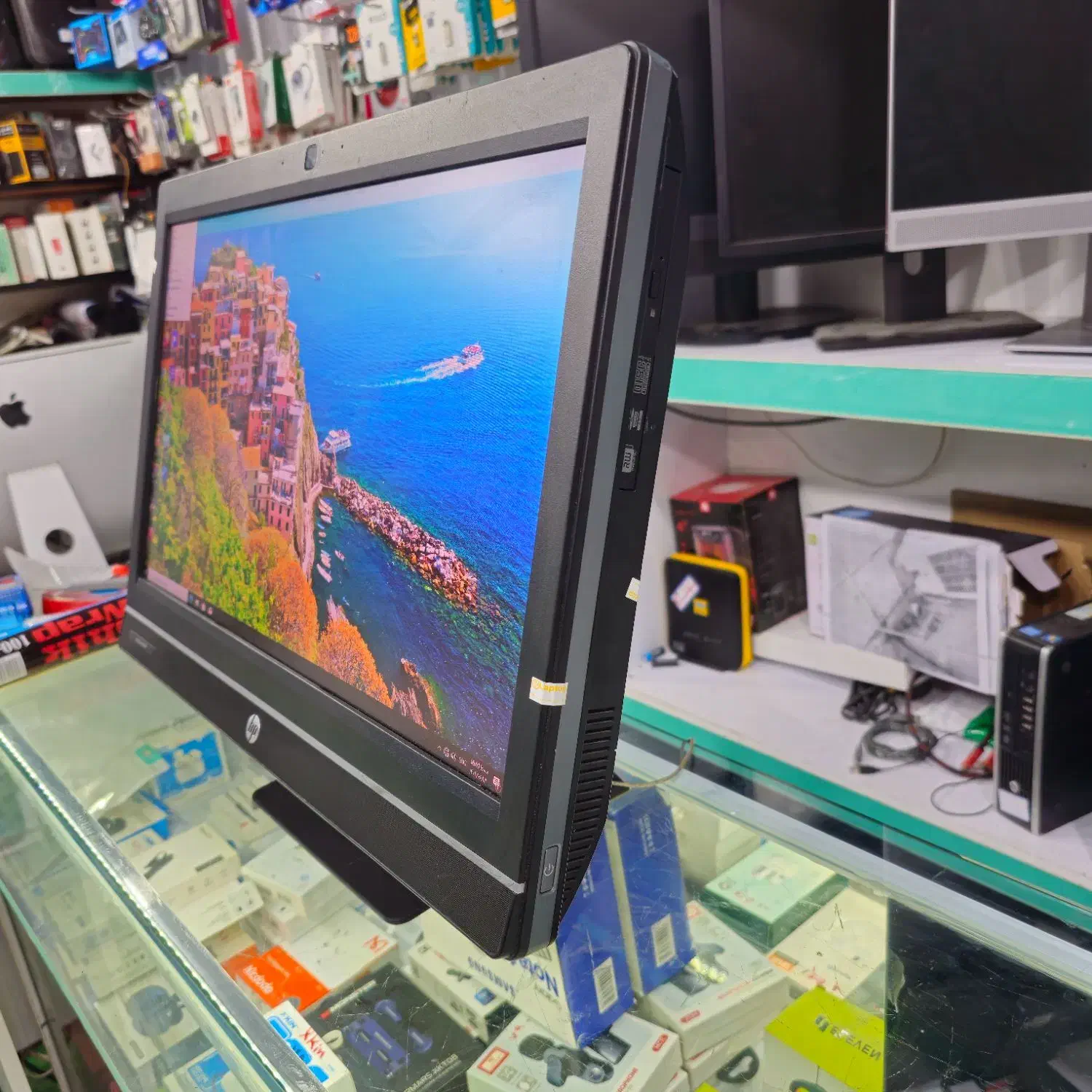 کامپیوتر یکپارچه HP سایز ۲۲ i5 رم ۱۶ هارد ssd|رایانه رومیزی|یاسوج, |دیوار