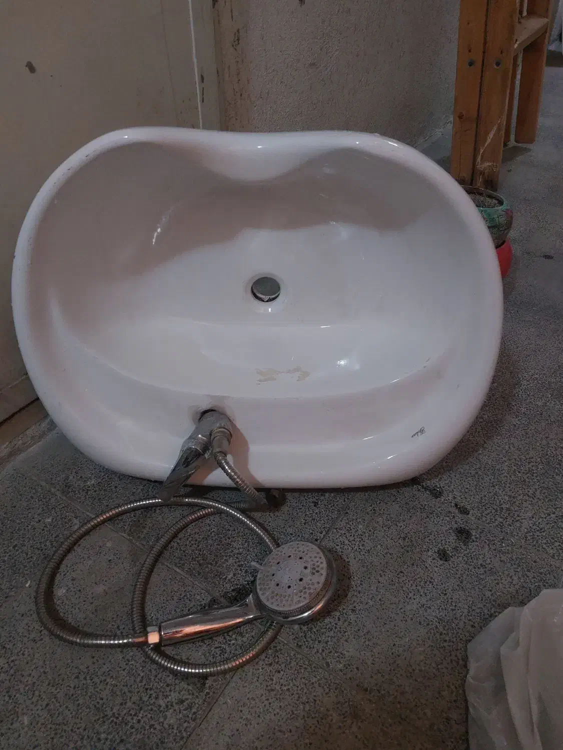 صندلی   روشویی|آرایشگاه و سالن‌های زیبایی|شیراز, شهرک بهشتی|دیوار