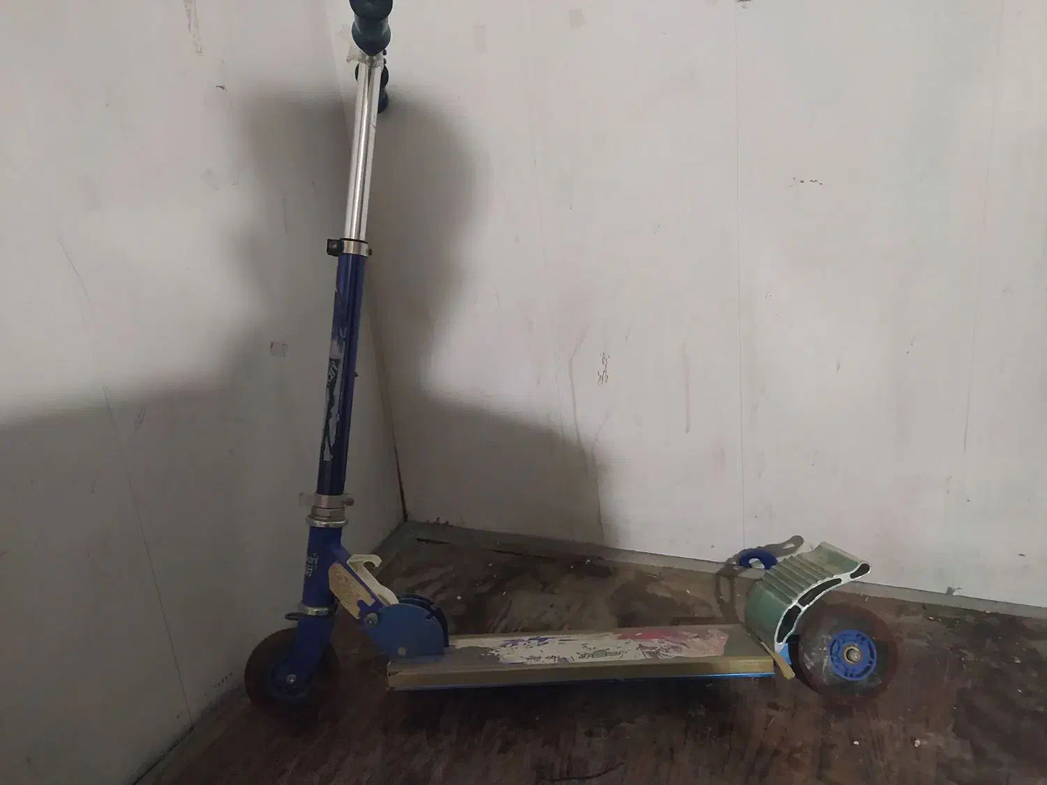 اسکوتر حرفه ای در حد نو|دوچرخه، اسکیت، اسکوتر|اسلام‌شهر, شهرک مهدیه|دیوار