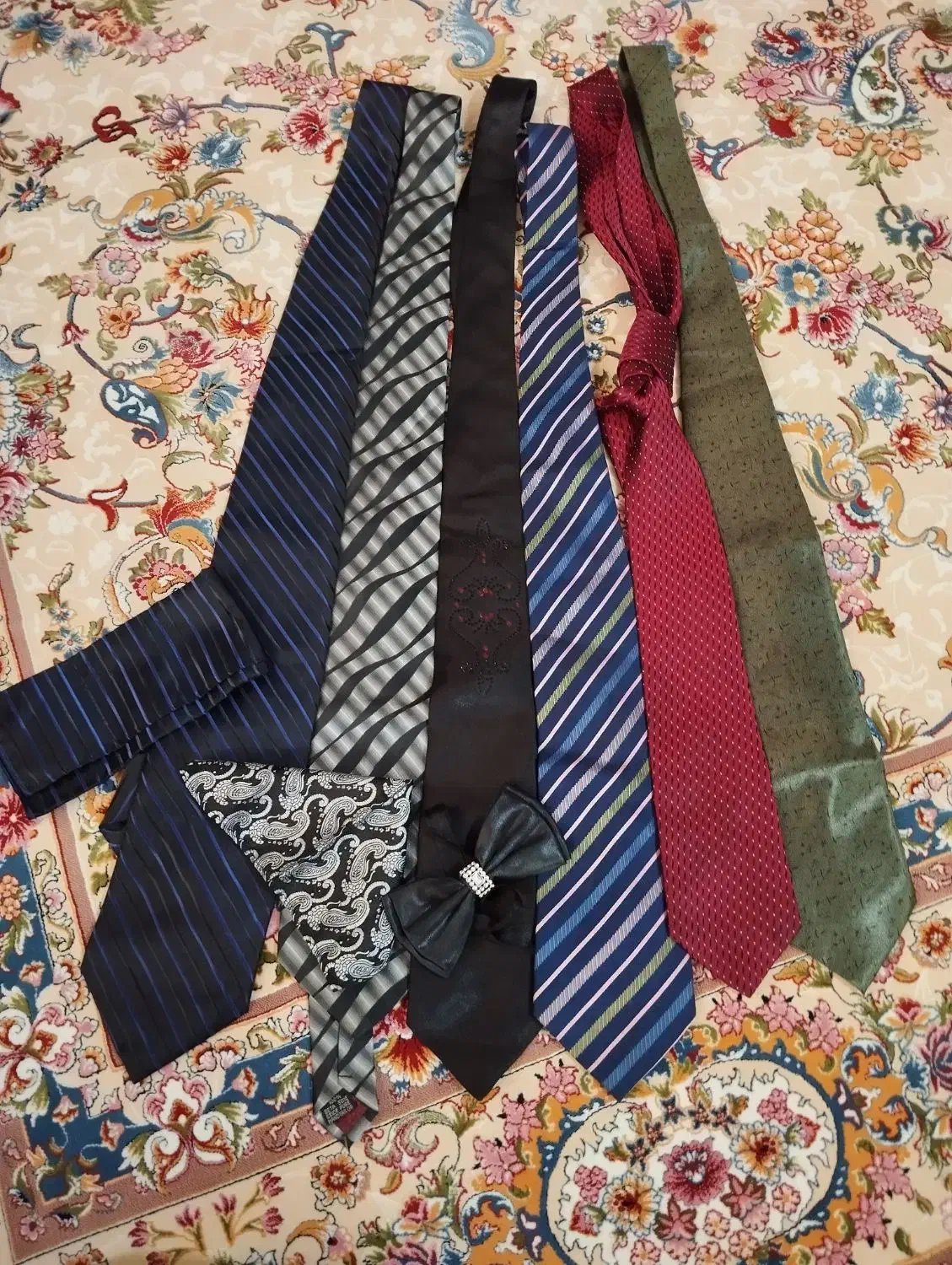 انواع کروات دوتاش دستمال هم دارد|لباس|شاندیز, |دیوار