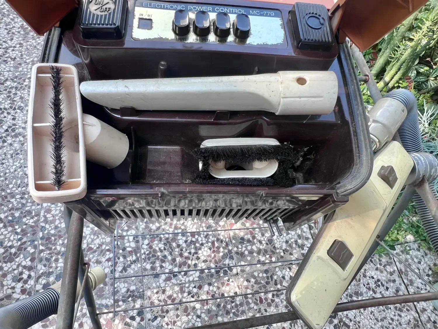 جاروبرقی ناسیونال  اصل ژاپن ۱۱۰۰ وات|جاروبرقی، جارو شارژی، بخارشو|چالوس, |دیوار