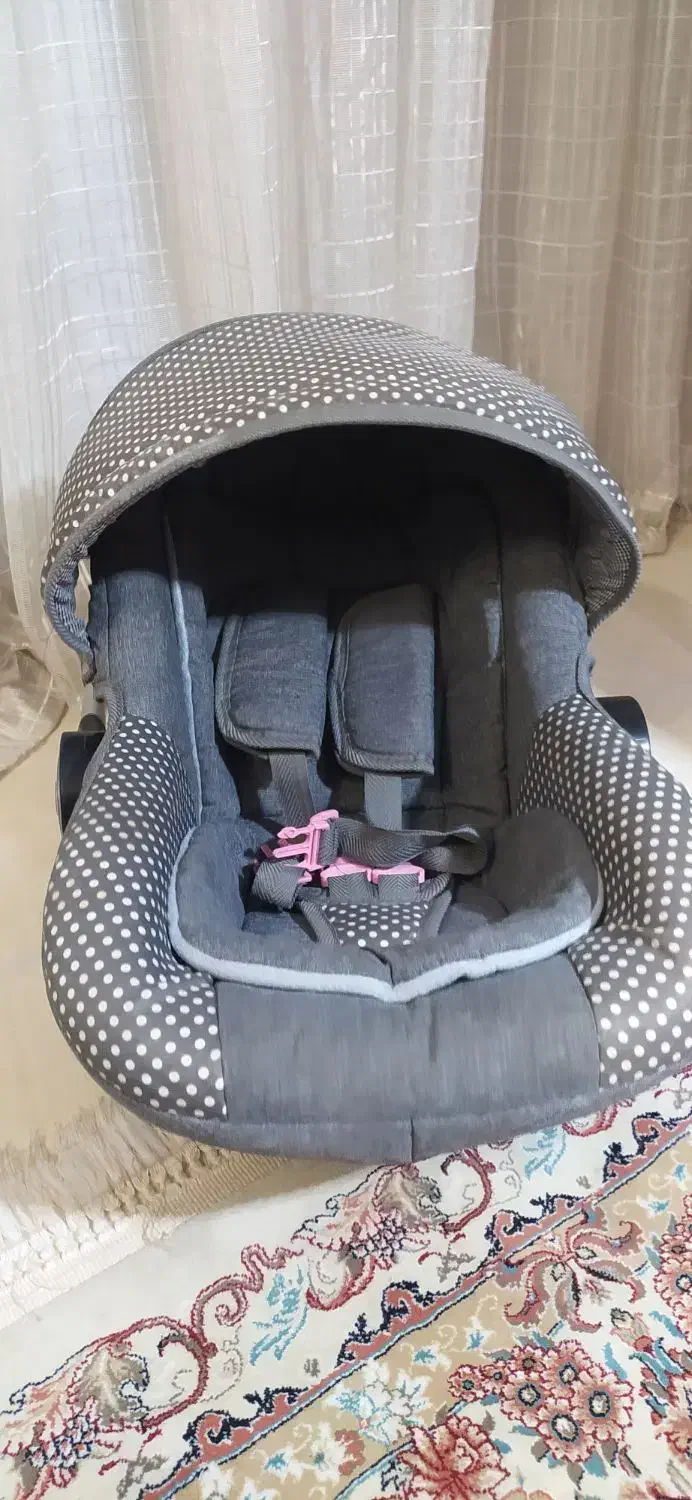 کریر نوزادی|کالسکه و لوازم جانبی|شاهین‌شهر, خانه کارگر|دیوار