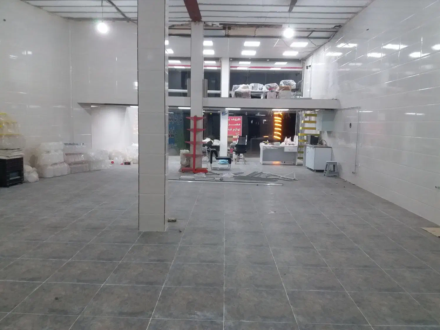 اجاره مغازه ۲۰۰ متری بر جاده دریا (چی چست)|اجارهٔ مغازه و غرفه|ارومیه, |دیوار