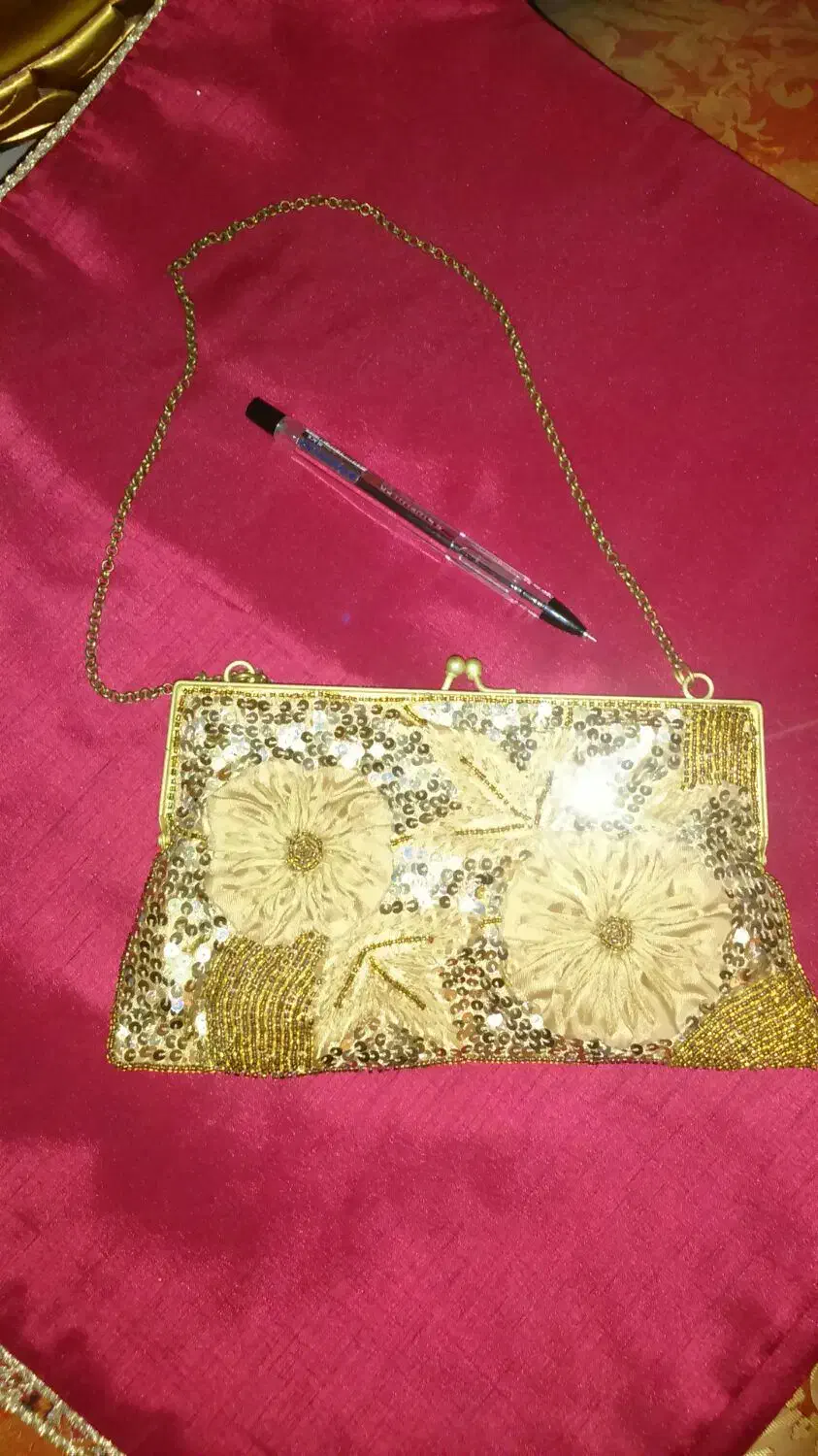 کیف مجلسی و کیف دخترانه 200هزار تومان|حراج|تهران, سازمان برنامه شمالی|دیوار