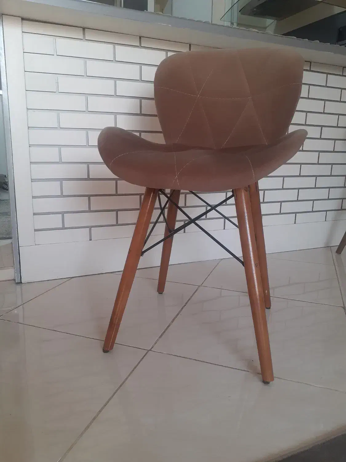 صندلی|صندلی و نیمکت|شیراز, فرگاز|دیوار