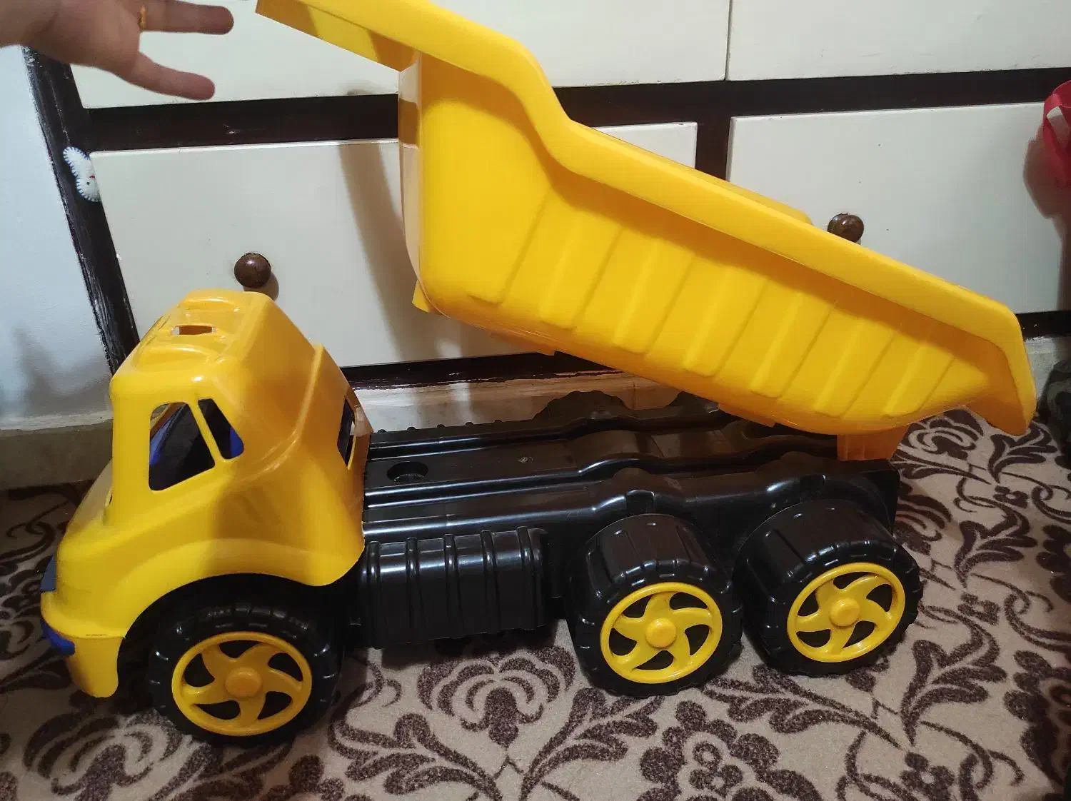 ماشین کامیون|اسباب‌بازی بچه|رشت, رشتیان|دیوار