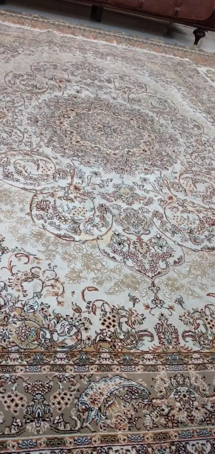 فرش ۶ متری تراکم بالا جنس خوب.|فرش|تهران, گلستان (شهرک راه آهن)|دیوار