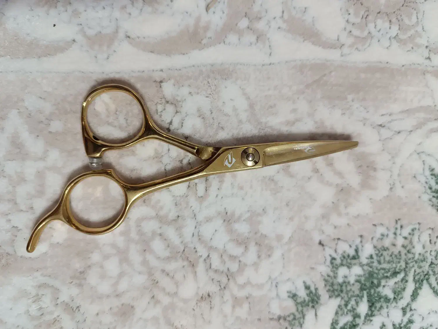 قیچی آرایشگری حرفه ای رزونال مدل P|آرایشگاه و سالنهای زیبایی|سنندج, |دیوار