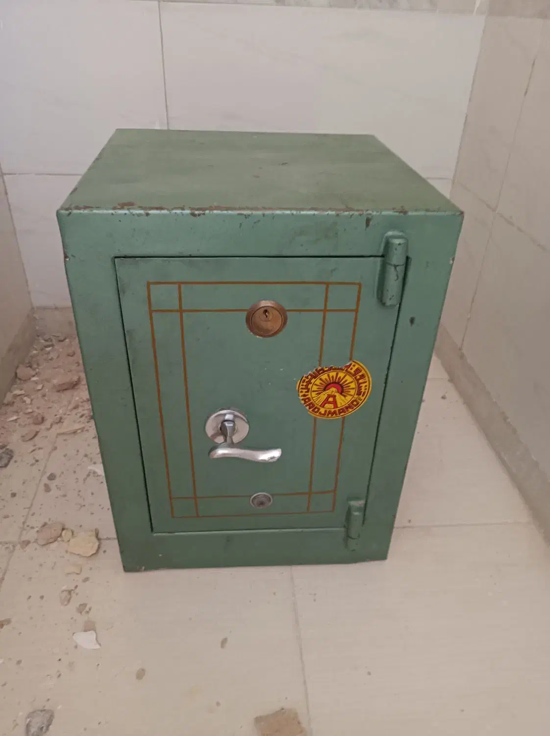 گاو صندوق قدیمی|ابزارآلات|فرخ‌شهر, |دیوار