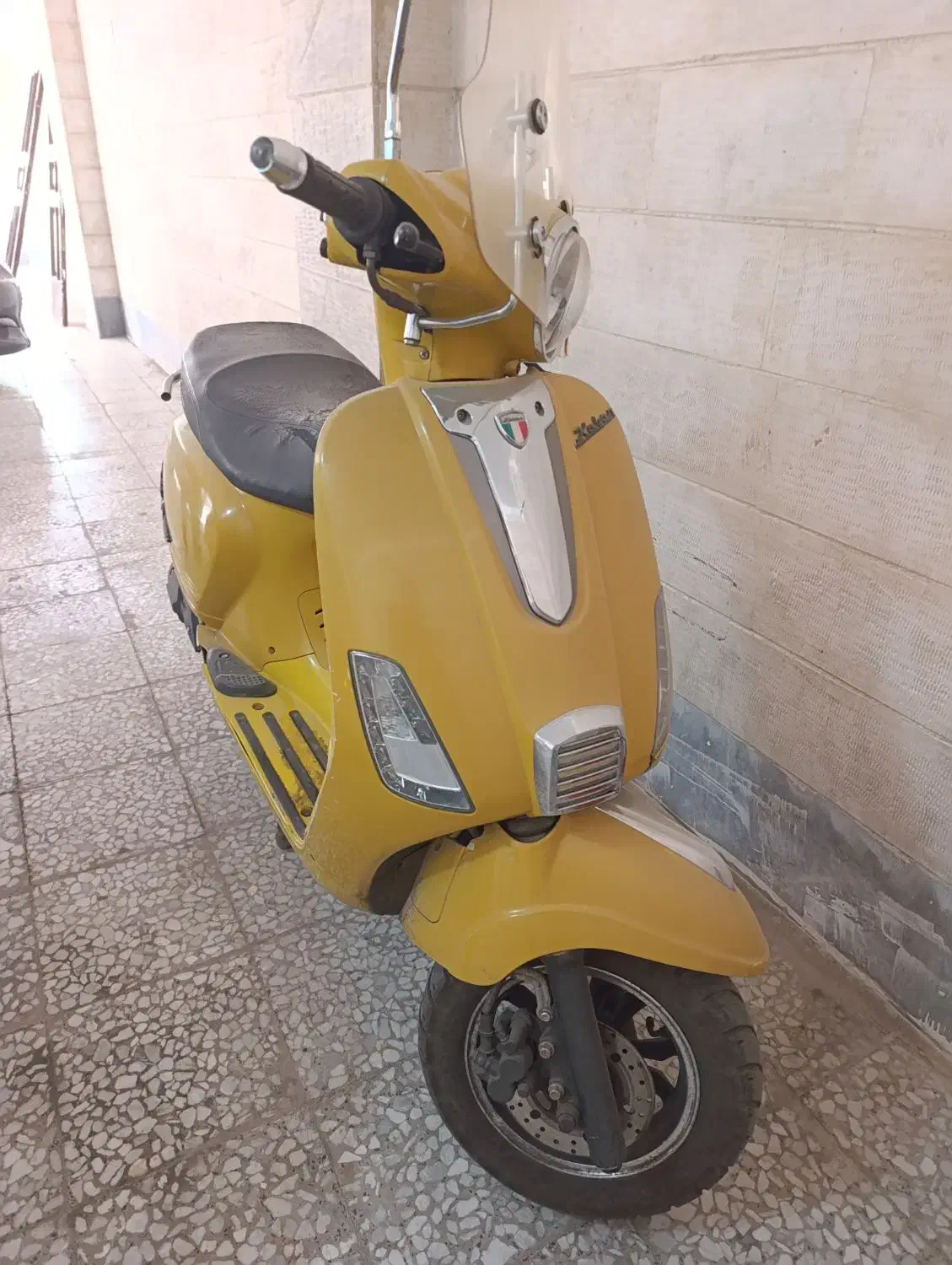 کاوان ۱۲۵ وسپا زرد ۹۸ با کلاه کاسکت|موتورسیکلت|کرج, شهرک ولیعصر|دیوار