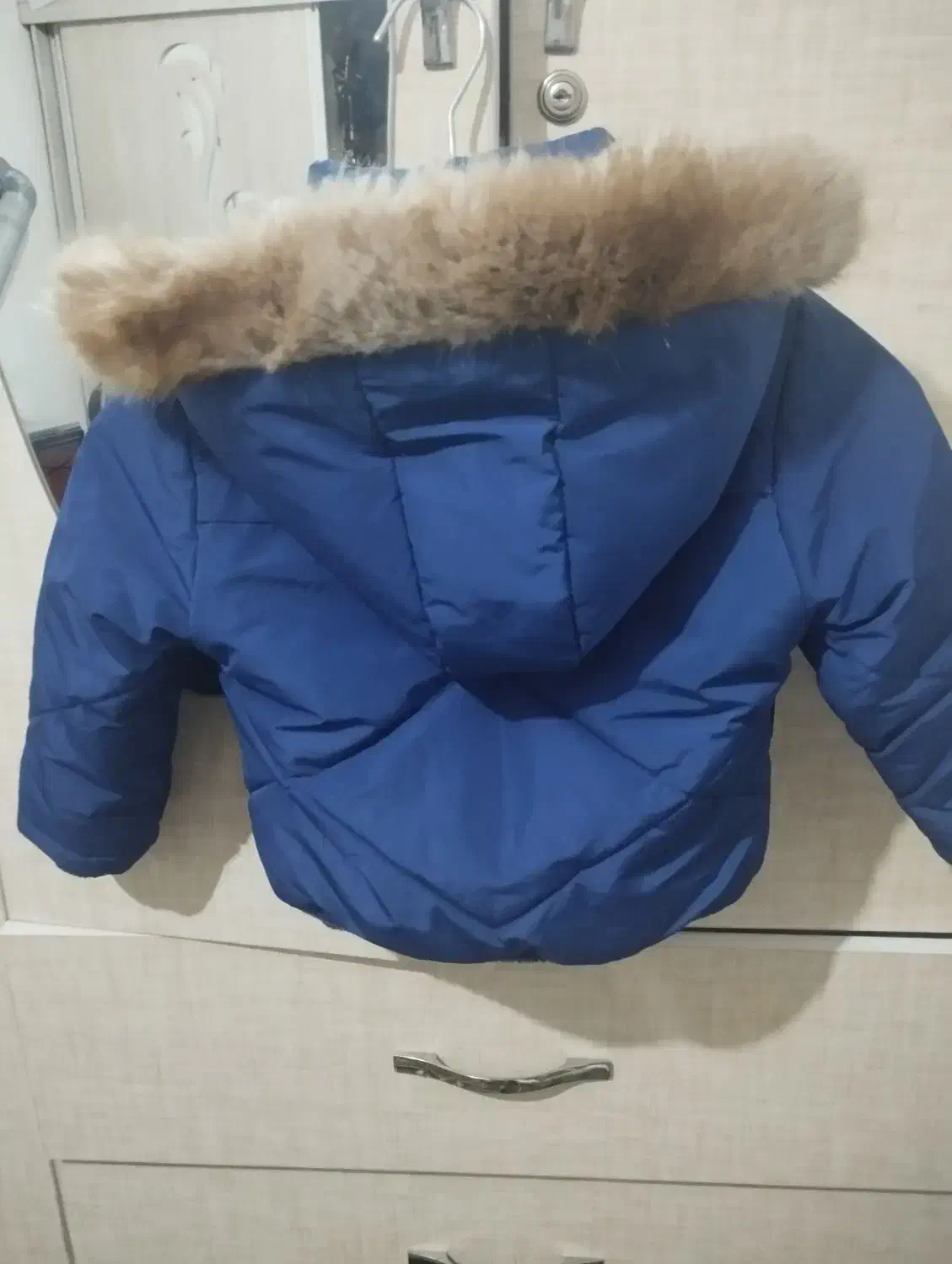 کاپشن|کفش و لباس بچه|نقده, |دیوار