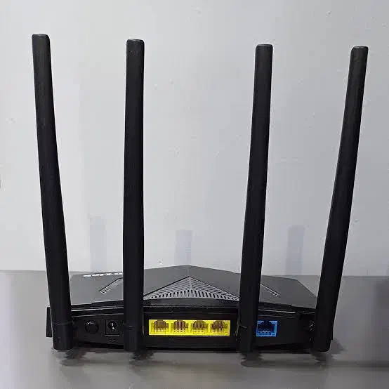 مودم M960 استوک امارات به شرط/تعداد/تک|مودم و تجهیزات شبکه|تهران, جنت‌آباد شمالی|دیوار