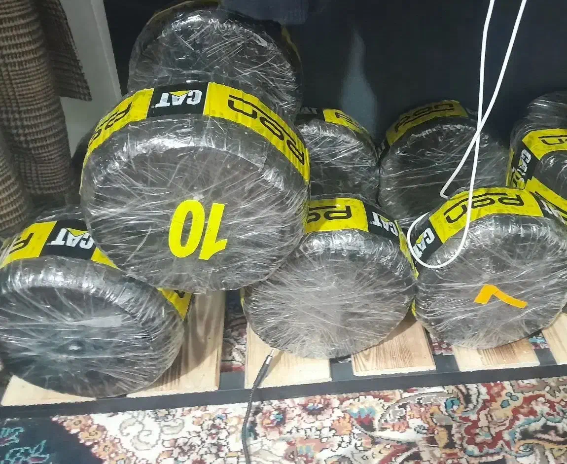 دمبل ۱۰کیلویی و ۷ کیلویی|تجهیزات ورزشی|گرگان, |دیوار