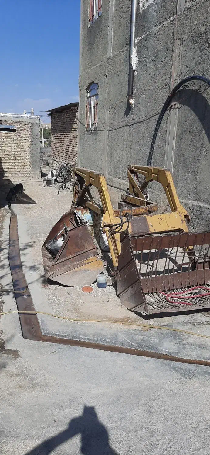 بیل ۴ جک سنوپارس|ماشینآلات صنعتی|کنگاور, |دیوار