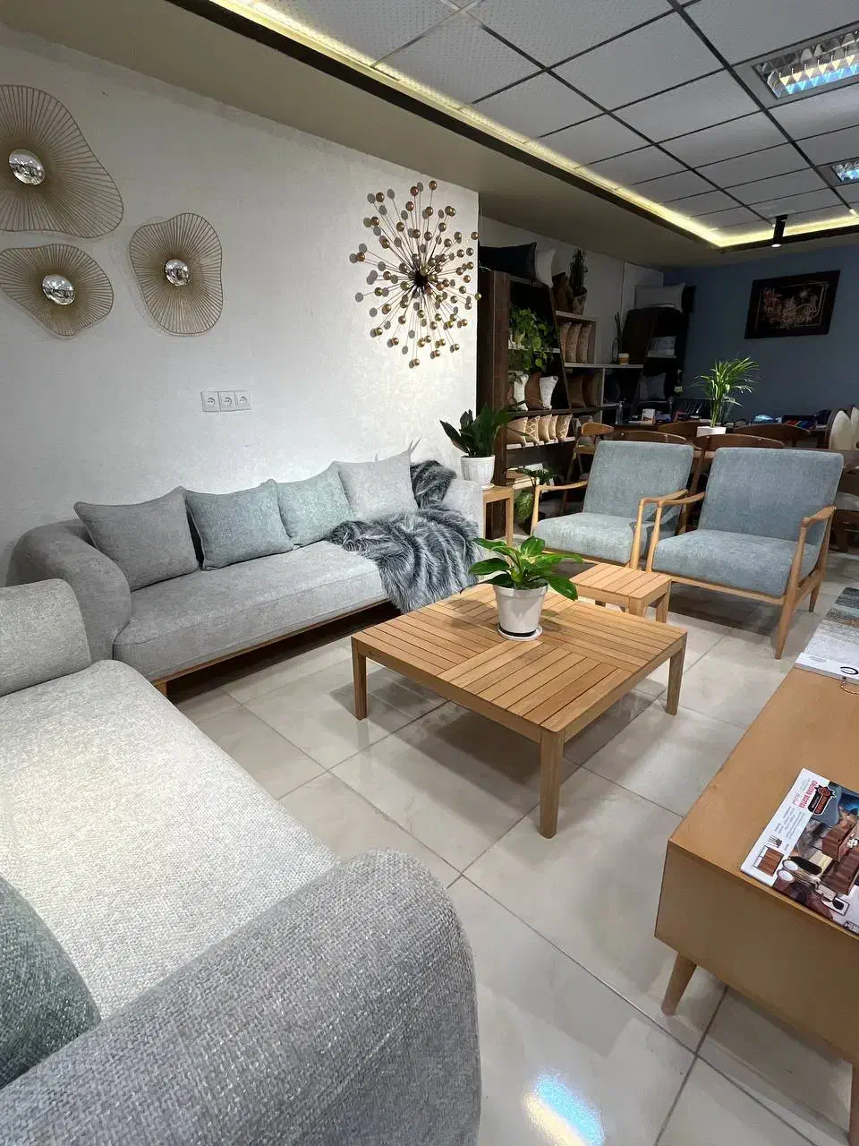 ادمین فروشنده|استخدام بازاریابی و فروش|برازجان, |دیوار