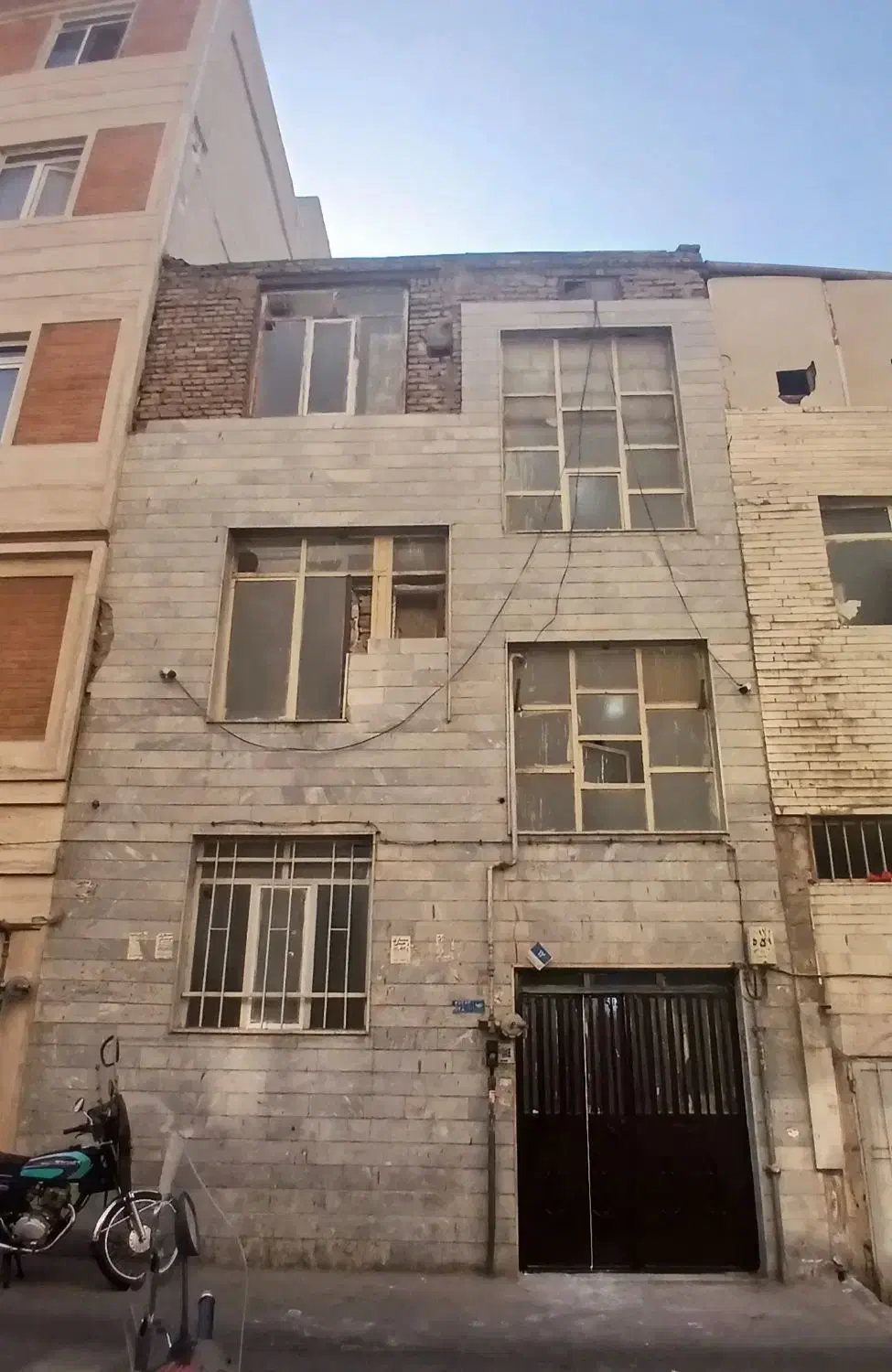 کلنگی ۱۱۵ متر  قابل سکونت و تجمیع بازدهی اقتصادی|فروش زمین و ملک کلنگی|تهران, آهنگ|دیوار