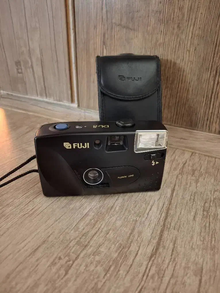 دوربین عکاسی آنتیک کلکسیونی آنالوگ|کلکسیون اشیاء عتیقه|پردیس, فاز ۳|دیوار