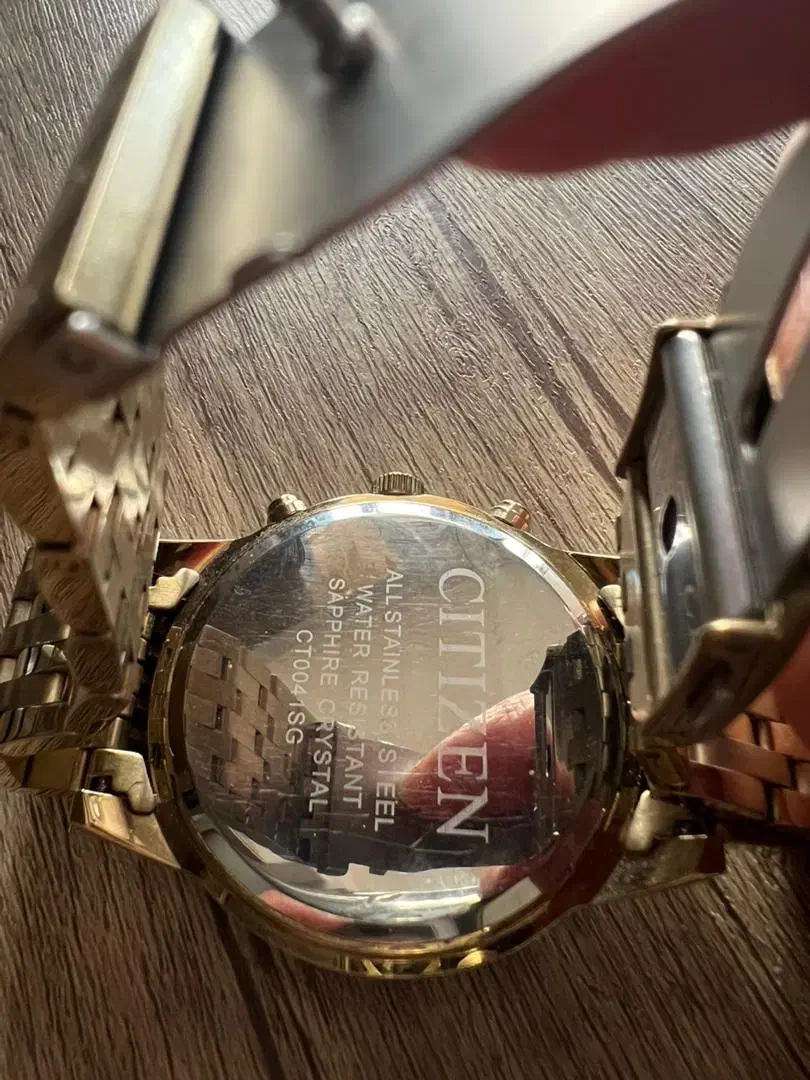 سیتیزن|ساعت|تهران, آبشار|دیوار