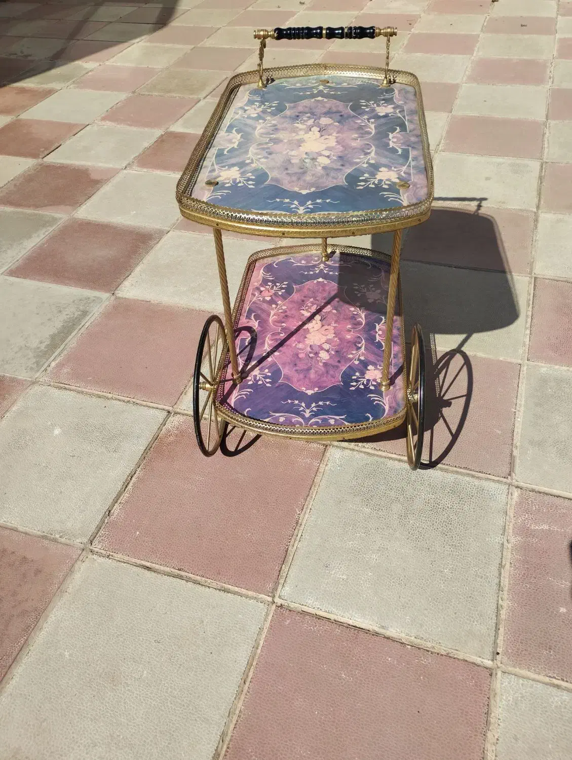 گاری زینتی|کلکسیون اشیاء عتیقه|هشتگرد, سعید آباد|دیوار