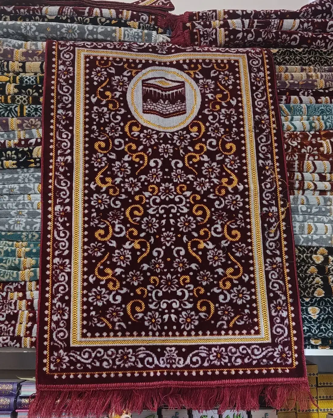 جانماز مخمل|زیورآلات و اکسسوری|قم, باغ شازده|دیوار